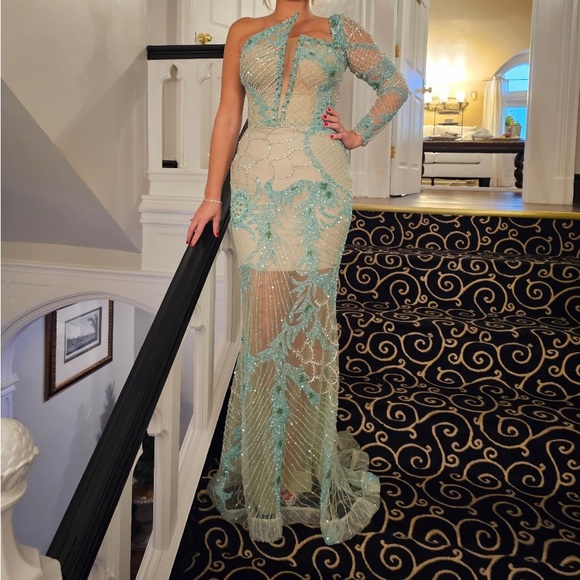 Fully beaded one shoulder mermaid dress - Picture 4 of 5